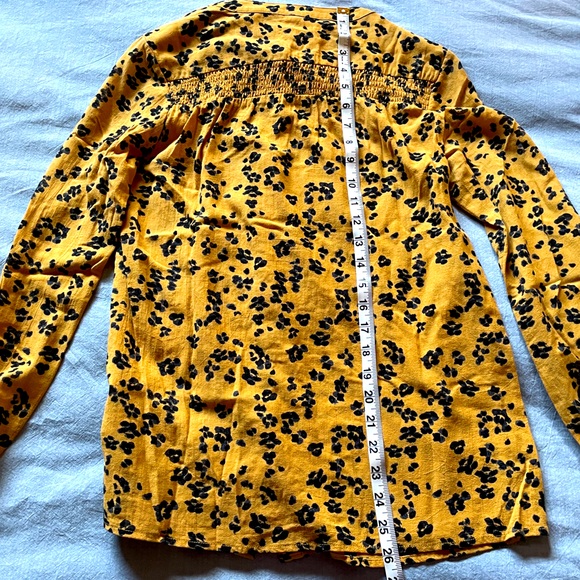 Goldenrod blouse - organic cotton by Thought brand, size small (US 4-6) - Picture 4 of 5